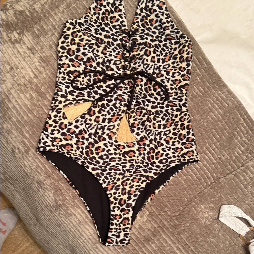 Leopard /black Double sided Print One-Piece Swimsuit with Tassels